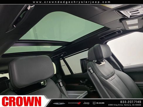Used 2024 Land Rover Range Rover SV AWD/4WD image 10