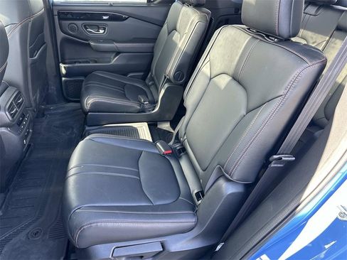 Used 2023 Honda Pilot TrailSport image 12