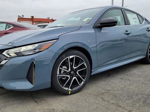 New 2025 Nissan Sentra SR w/ SR Premium Package image 2