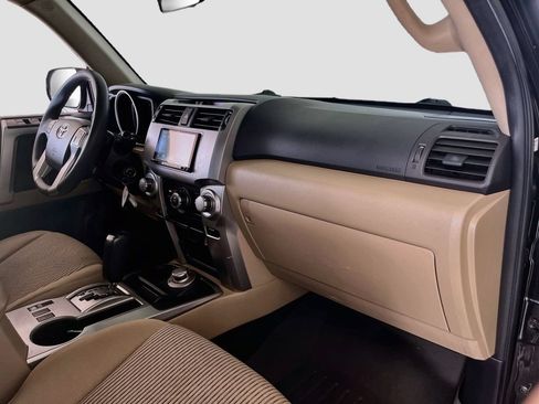 Used 2013 Toyota 4Runner SR5 AWD/4WD image 28