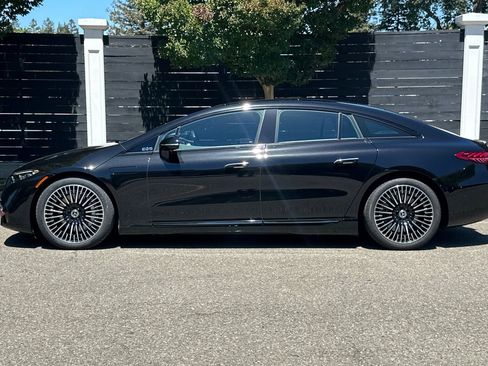 Used 2024 Mercedes-Benz EQS 450+ Sedan image 2