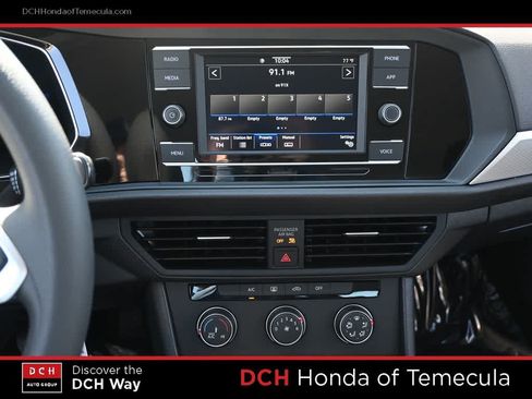 Used 2022 Volkswagen Jetta S FWD image 12