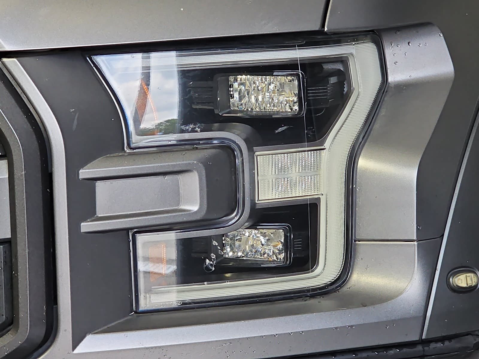 Used 2018 Ford F150 Raptor w/ Equipment Group 802A Luxury AWD/4WD image 28