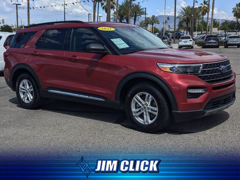 Certified 2021 Ford Explorer XLT w/ Equipment Group 202A RWD image 1
