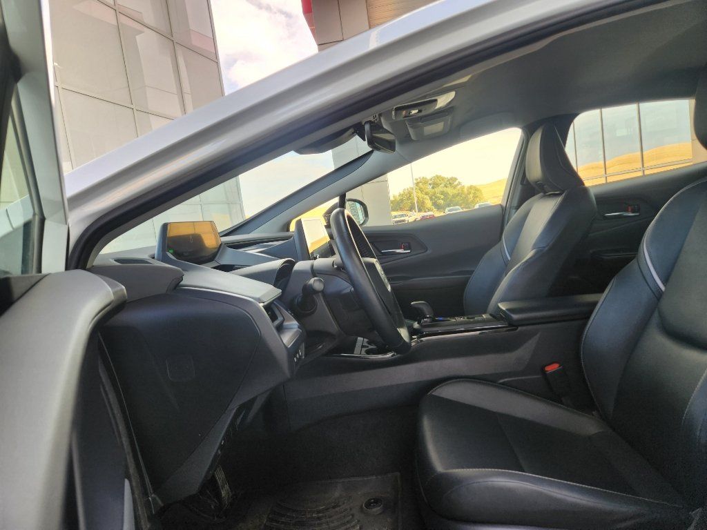 Used 2024 Toyota Prius XLE AWD/4WD image 16