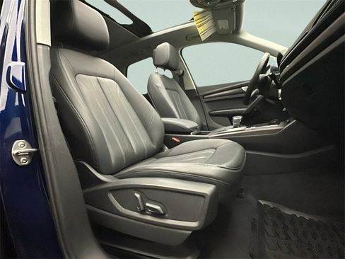 Used 2021 Audi Q5 2.0T Premium w/ Convenience Package image 15