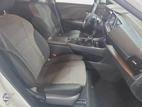 Used 2023 Nissan Rogue SV FWD image 10