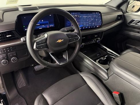 Used 2025 Chevrolet Tahoe LT AWD/4WD image 13