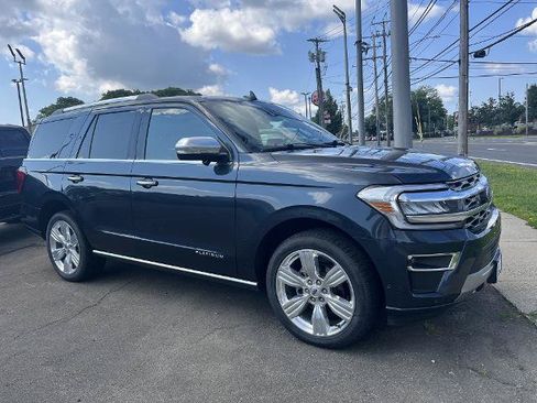 Certified 2024 Ford Expedition Platinum AWD/4WD image 3