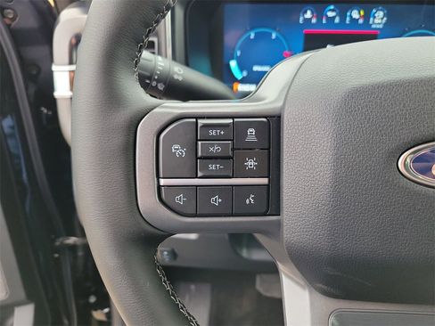 New 2026 Ford F250 Lariat w/ Black Appearance Package image 11