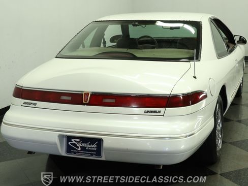 Used 1993 Lincoln Mark VIII RWD image 10