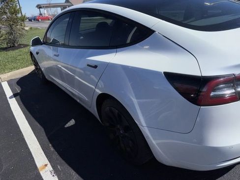 Used 2021 Tesla Model 3 Standard Range Plus image 3