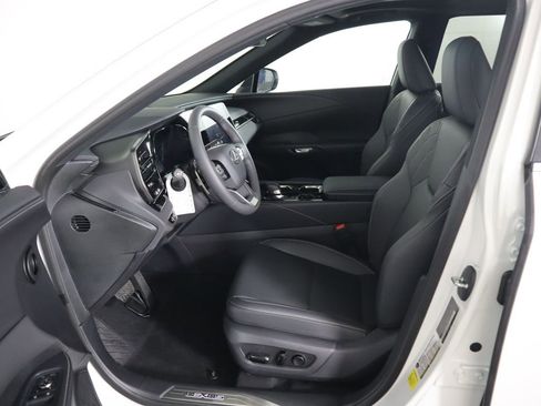 Used 2025 Lexus RX 350 FWD w/ Accessory Package image 20