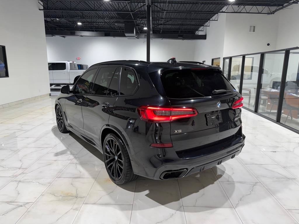Used 2020 BMW X5 M50i w/ Premium Package AWD/4WD image 11