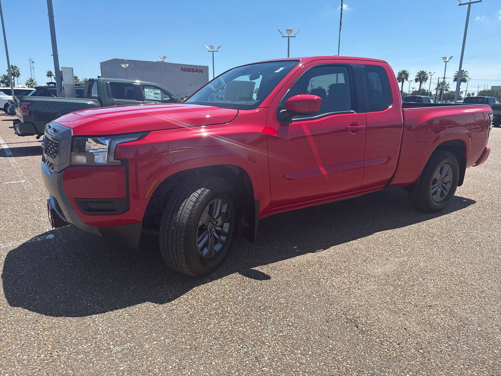 Used 2025 Nissan Frontier SV RWD image 3