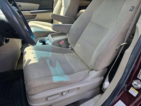 Used 2013 Honda Odyssey EX image 16