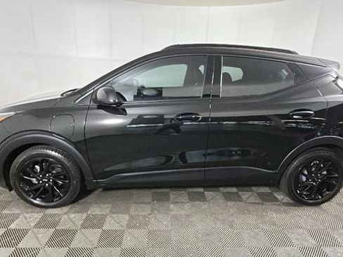 Used 2027 Chevrolet Bolt RS FWD image 5