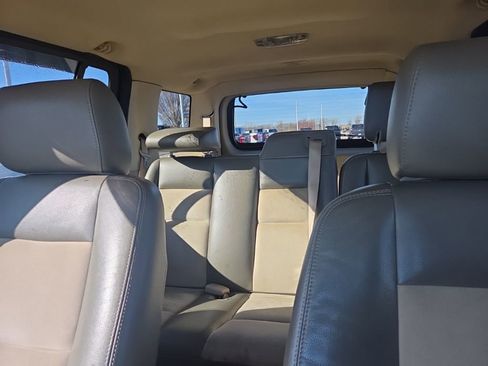 Used 2006 Ford Explorer Eddie Bauer image 16