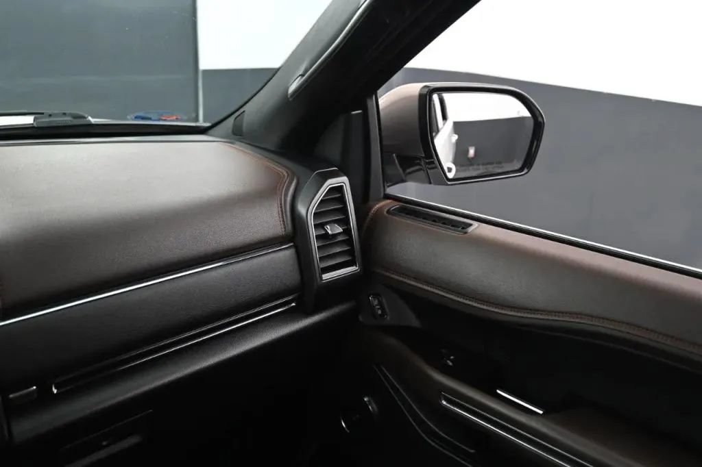 Used 2020 Ford Expedition King Ranch AWD/4WD image 19