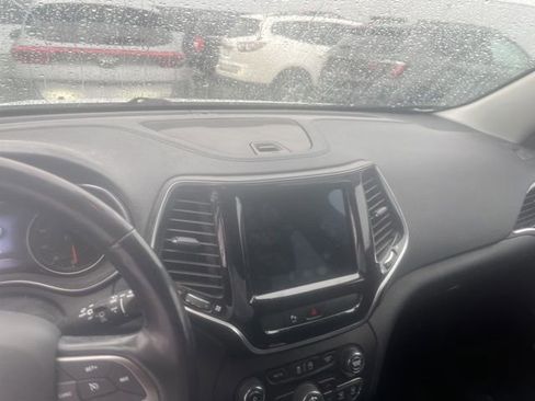 Used 2020 Jeep Cherokee Limited image 15