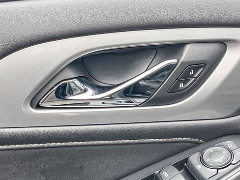 Used 2022 Chevrolet Traverse LT w/ LPO, Floor Liner Package image 45