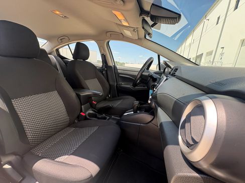 Used 2022 Nissan Versa S FWD image 21