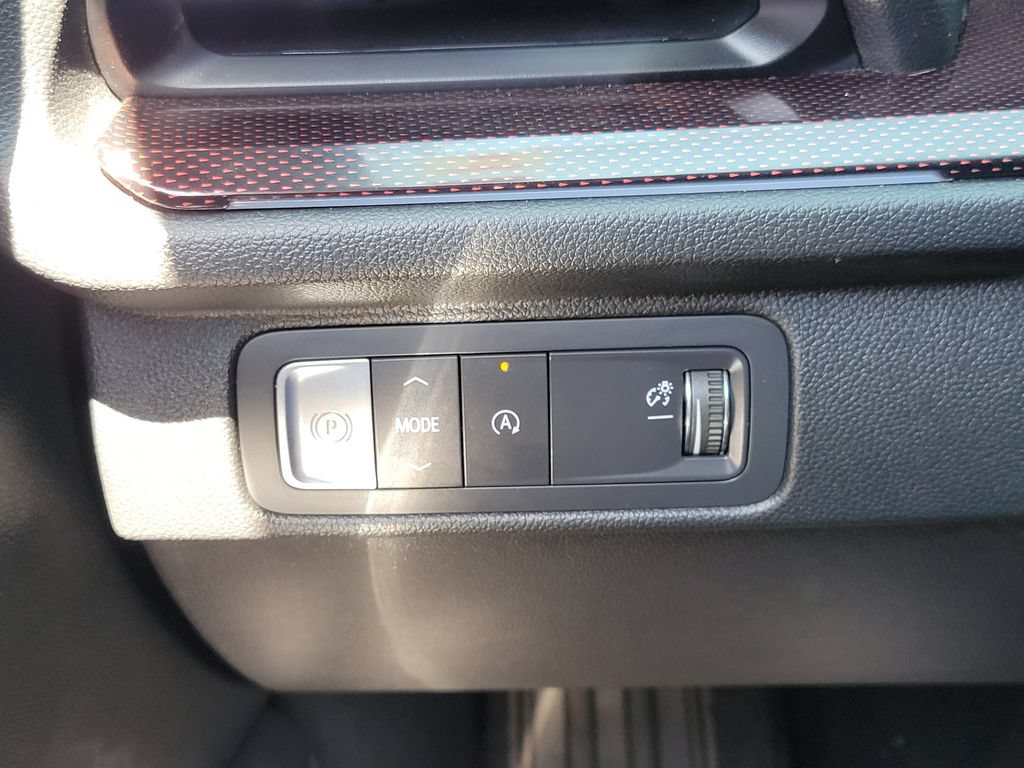 Used 2025 Chevrolet Traverse RS w/ LPO, Floor Liner Package FWD image 13