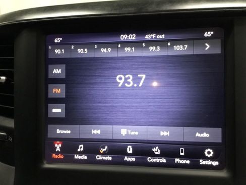 Used 2020 RAM 1500 Big Horn AWD/4WD image 30