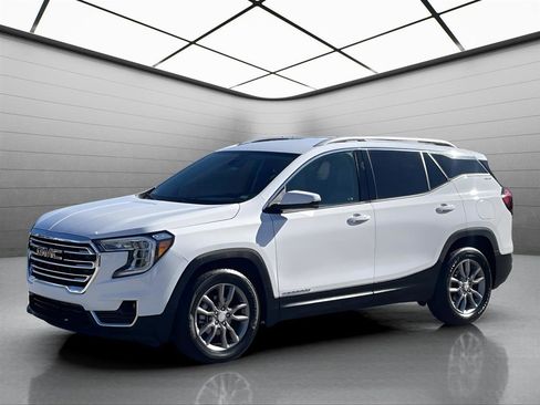 Used 2024 GMC Terrain SLT image 1