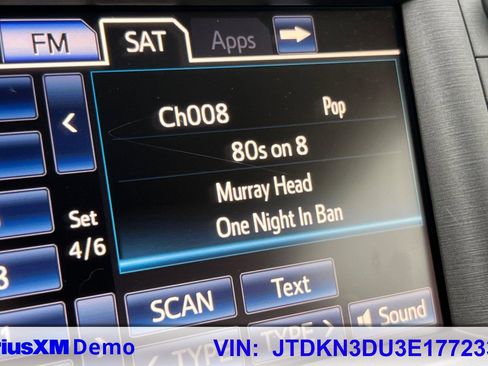 Used 2014 Toyota Prius Five image 29