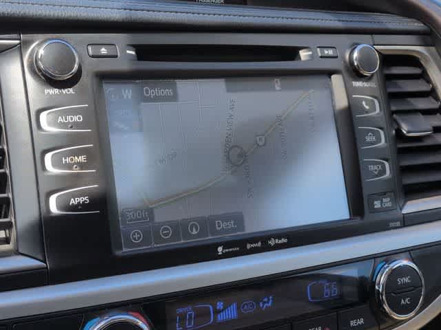 Used 2016 Toyota Highlander XLE AWD/4WD image 31