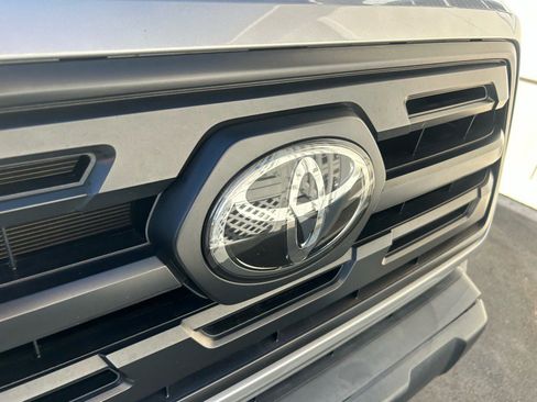 Used 2019 Toyota Tacoma SR image 32