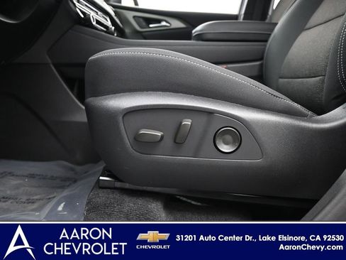 New 2026 Chevrolet Traverse LT FWD image 19