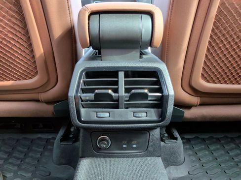 Used 2022 Audi Q3 2.0T Premium w/ Convenience Package image 36