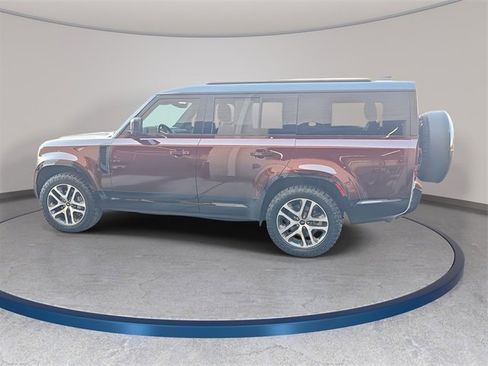 Used 2023 Land Rover Defender 130 X-Dynamic SE image 8
