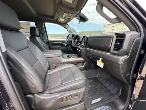 New 2026 GMC Sierra 2500 SLT image 31