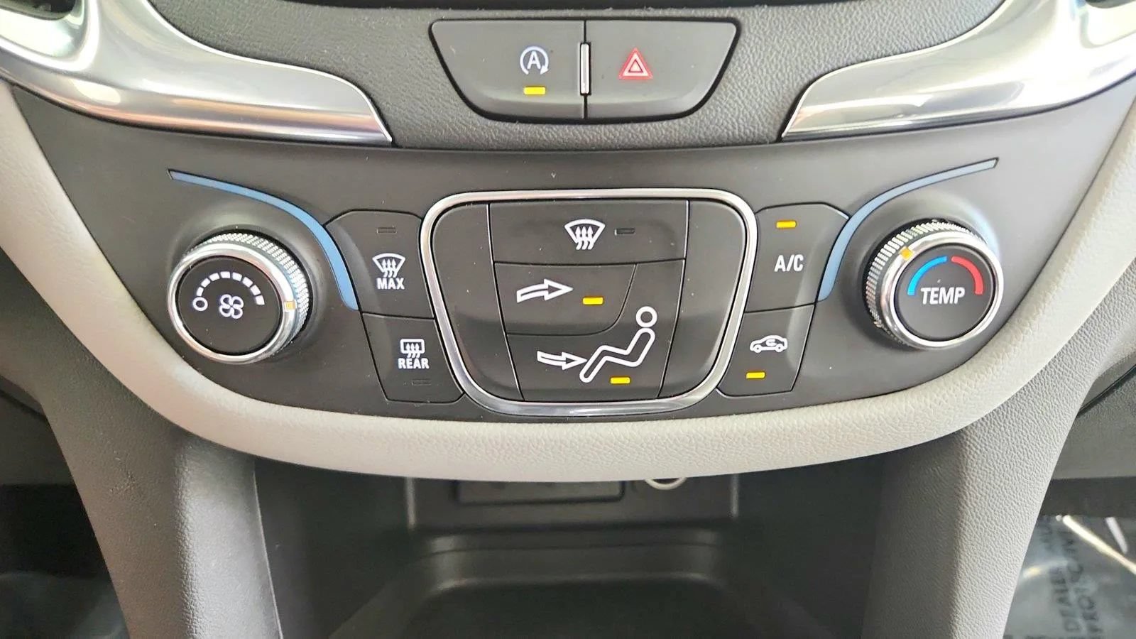 Used 2023 Chevrolet Equinox LS w/ LS Convenience Package FWD image 22