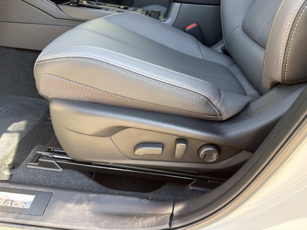 New 2026 Subaru Outback Limited XT AWD/4WD image 12