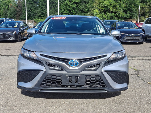 Used 2024 Toyota Camry SE w/ Cold Weather Package FWD image 29