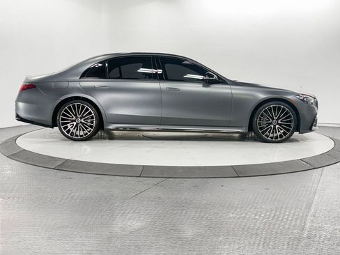 Used 2023 Mercedes-Benz S 580 4MATIC Sedan w/ AMG Line image 36