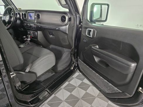 Used 2022 Jeep Wrangler Unlimited Sport image 40