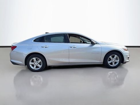 Used 2020 Chevrolet Malibu LS FWD image 4
