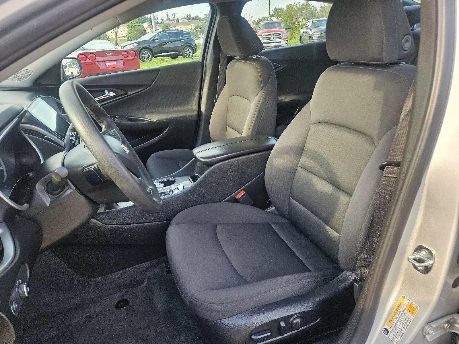 Used 2022 Chevrolet Malibu LT FWD image 12