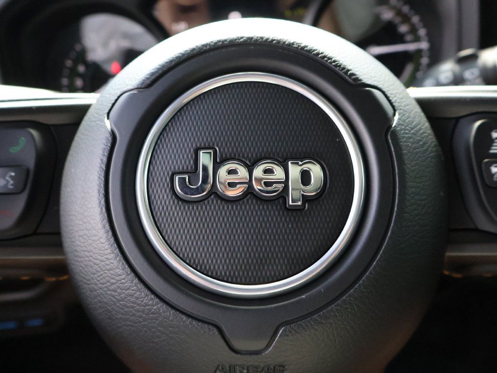 Used 2024 Jeep Wrangler Unlimited AWD/4WD image 25
