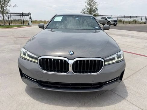 Used 2021 BMW 530i w/ Convenience Package RWD image 3