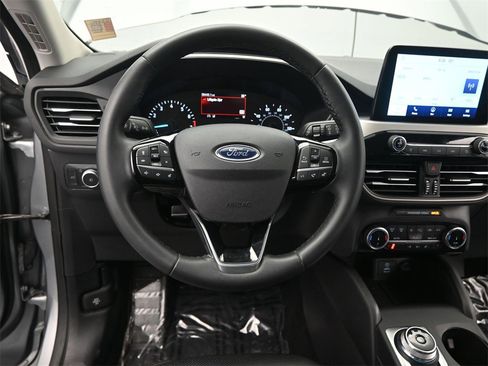 Used 2022 Ford Escape SEL image 30