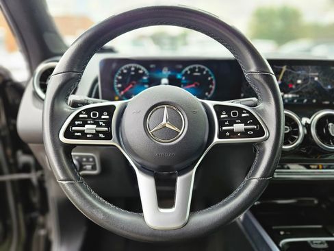 Used 2020 Mercedes-Benz GLB 250 4MATIC image 26