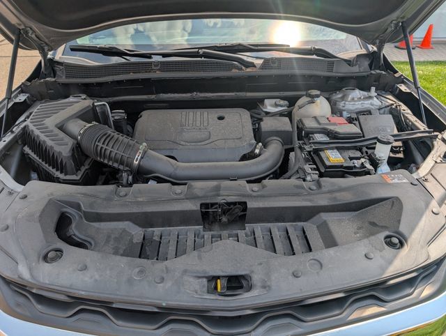 Used 2025 Chevrolet Blazer LT FWD image 28
