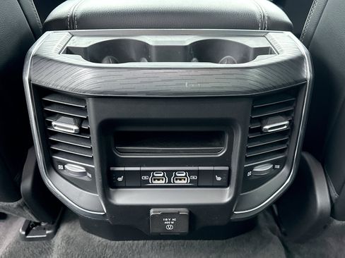 Used 2024 RAM 1500 Laramie AWD/4WD image 20
