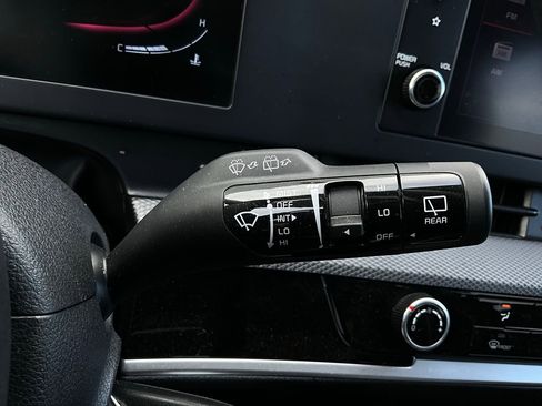 Used 2025 Kia Sportage LX image 34
